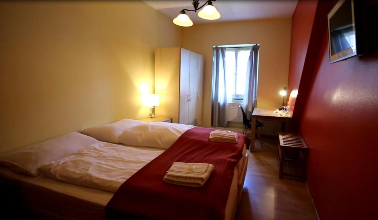 Gasthof Baeren Aarburg Last Check In 2100 Pm Екстериор снимка